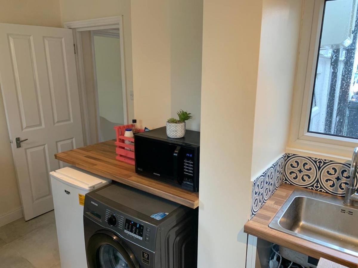 Daisy Appartement Whetstone Buitenkant foto