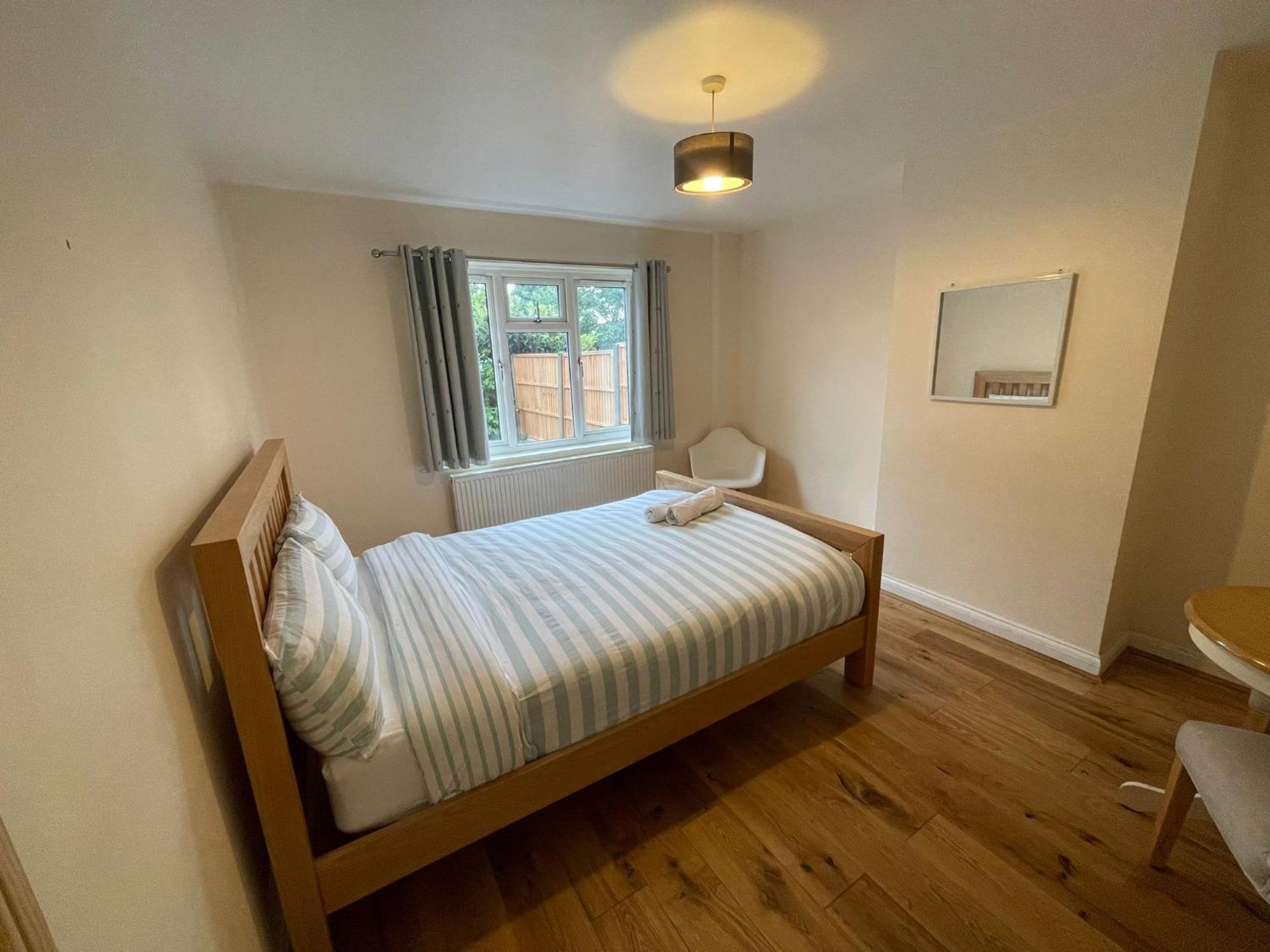 Daisy Appartement Whetstone Buitenkant foto